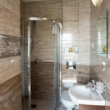 Δωμάτια σε οικογενειακή κατοικία Szus *