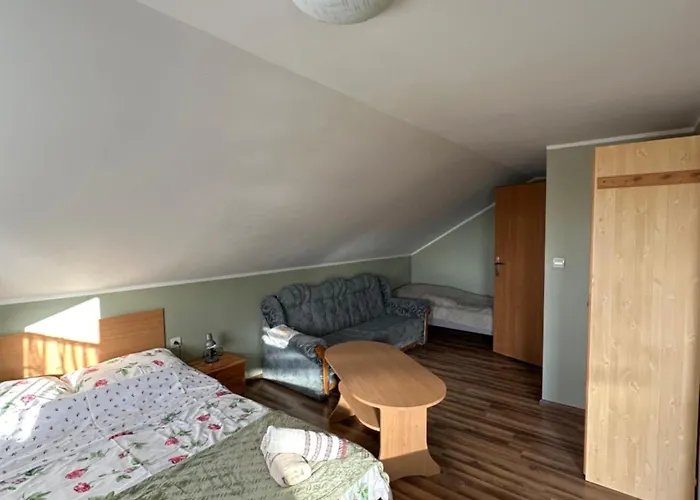 Δωμάτια σε οικογενειακή κατοικία Szus