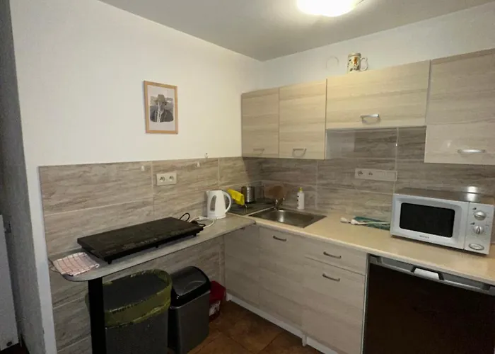 Szus Δωμάτια σε οικογενειακή κατοικία *